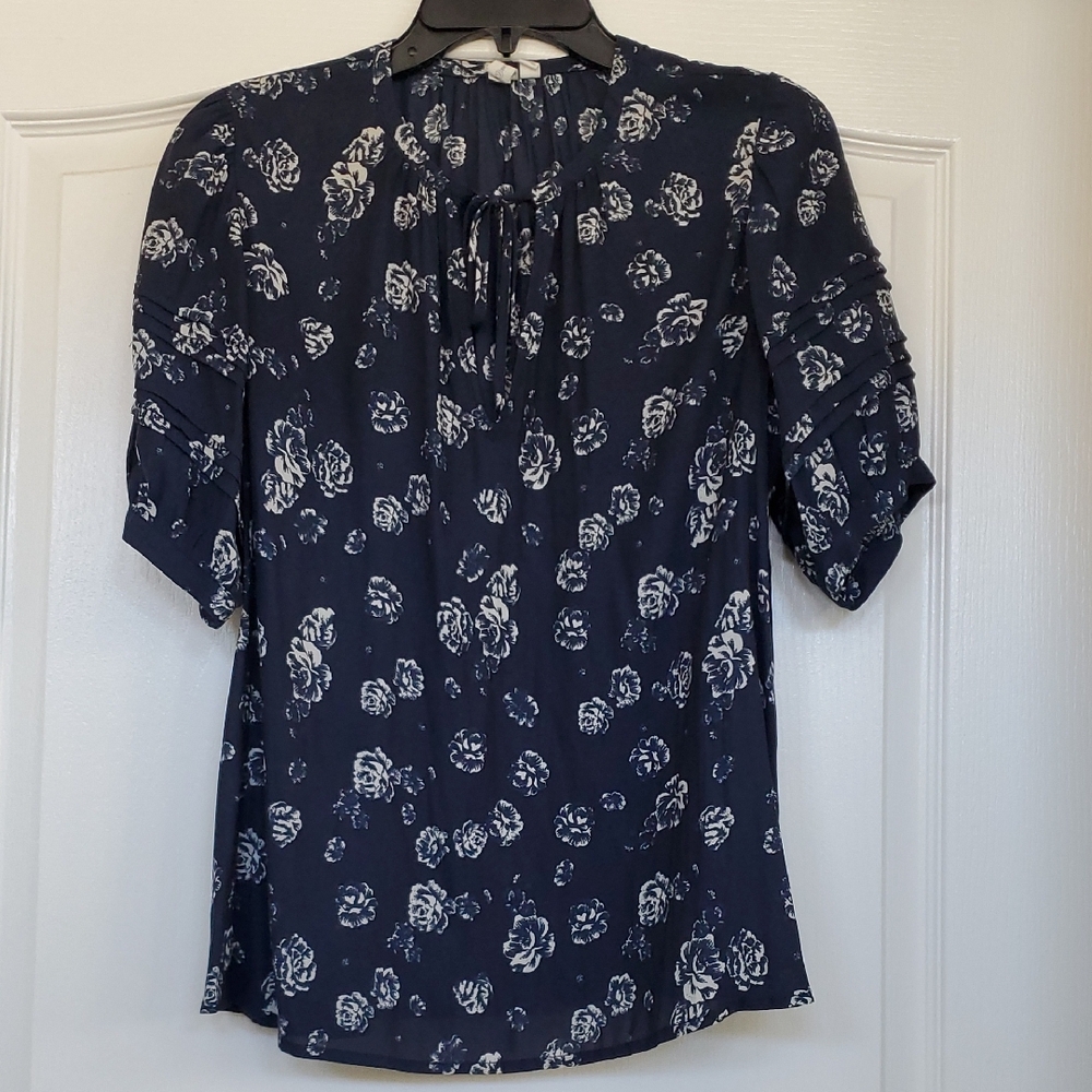 Treasure & Bond Navy and White Floral Blouse